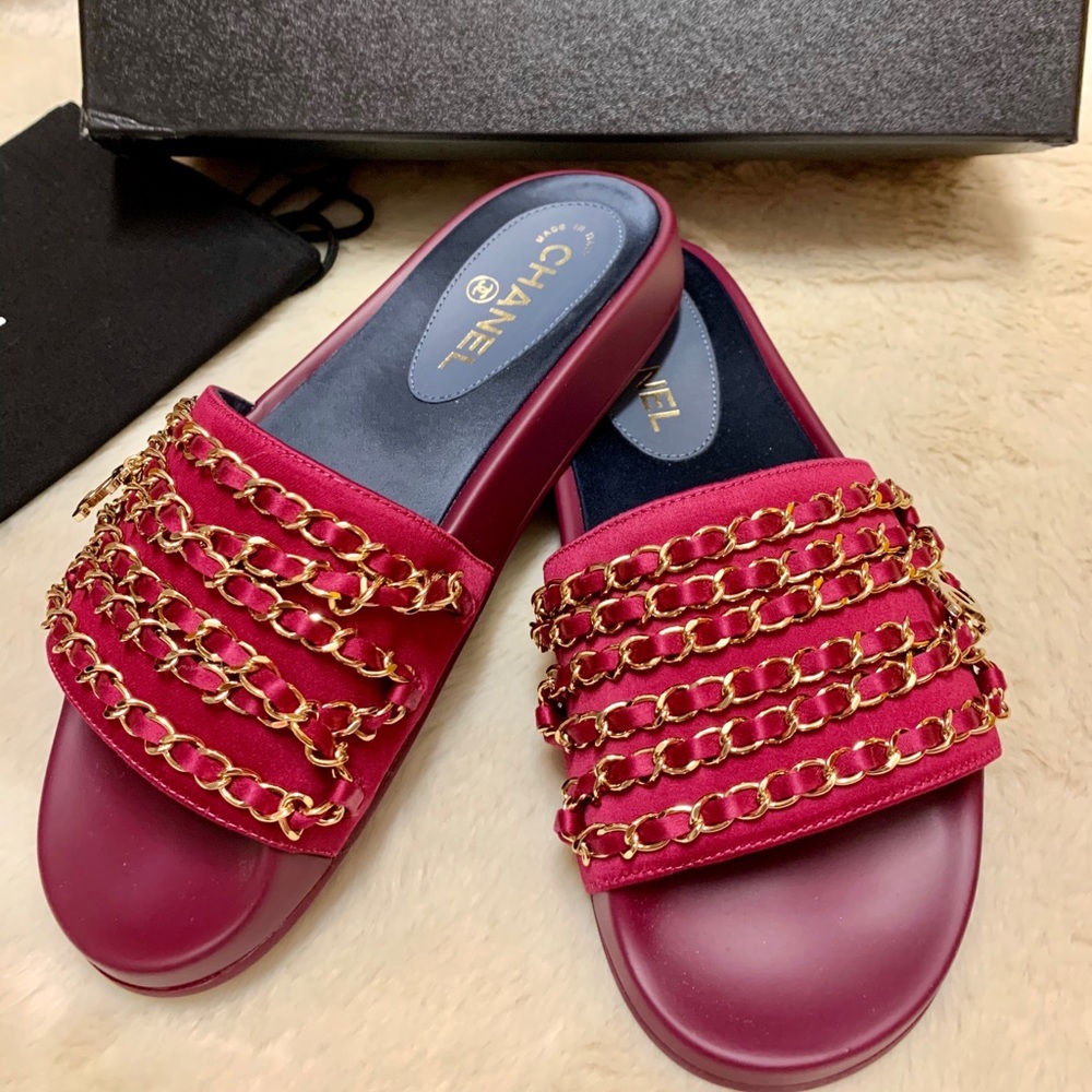 BRAND NEW Chanel chain mules size 7